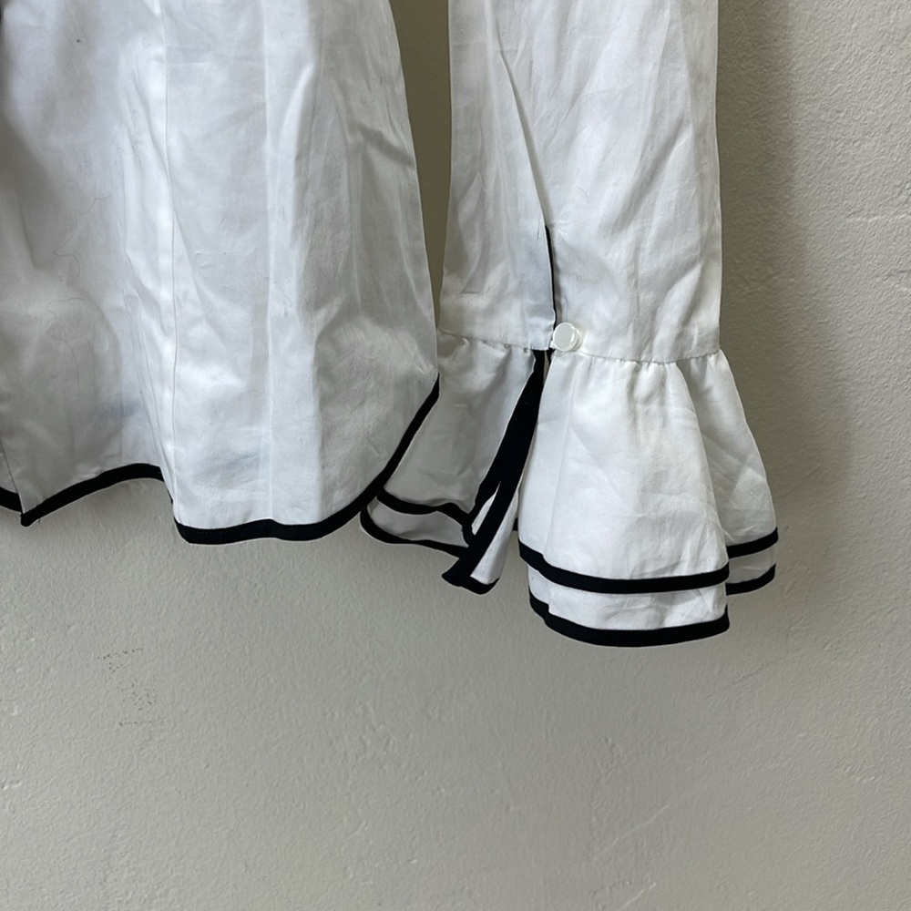 Oscar de la Renta | White and Black Ruffle Top flared sleeves - Picture 3 of 10